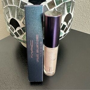 NWOT MAC Oysterized Lipglass